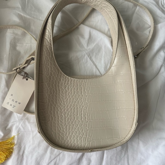 NWT crossbody bag - Picture 3 of 6